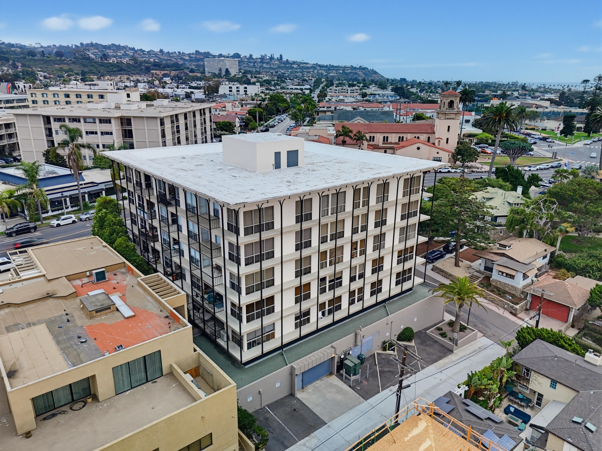 Virtual tour photo 7 of 102 for 800 Prospect St Unit 3C