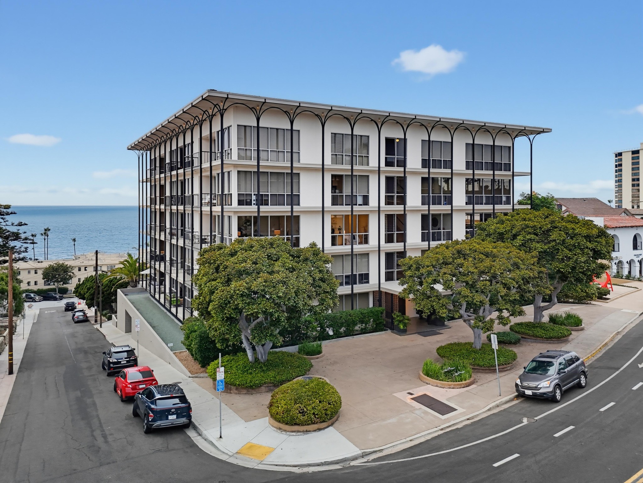 Virtual tour photo 15 of 102 for 800 Prospect St Unit 3C