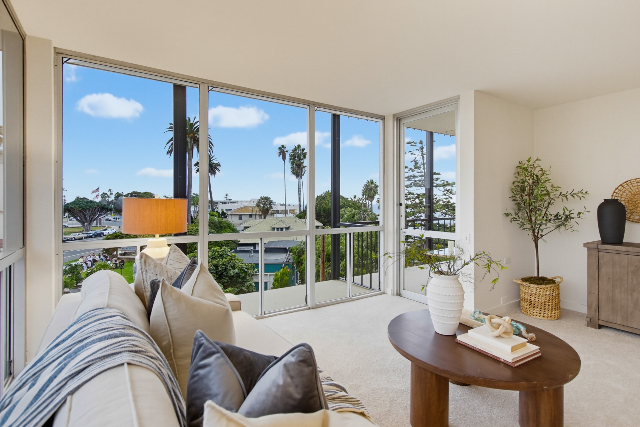 Virtual tour photo 56 of 102 for 800 Prospect St Unit 3C