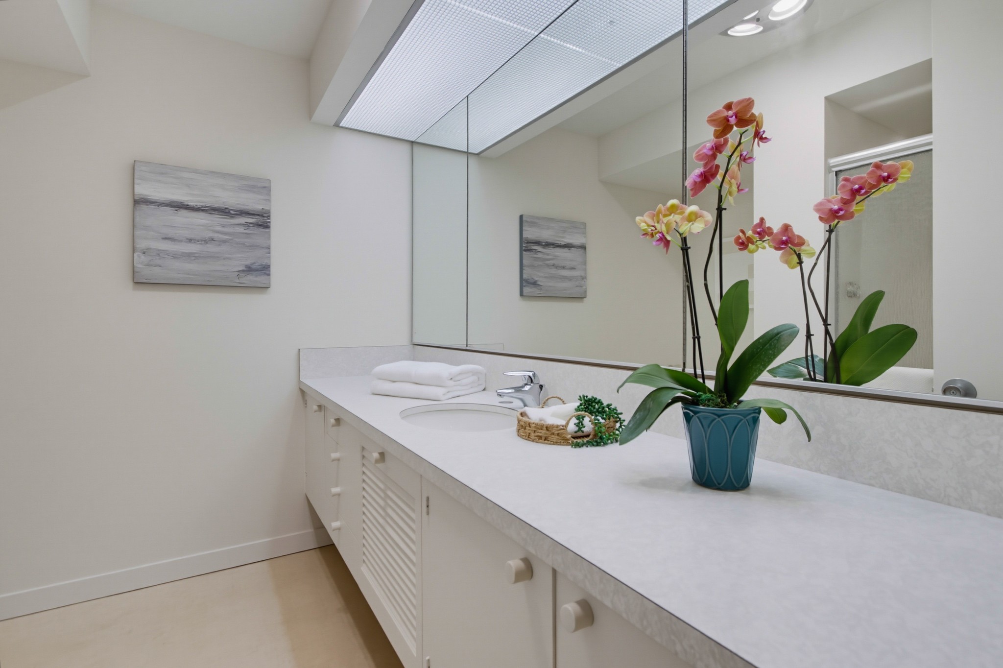 Virtual tour photo 69 of 102 for 800 Prospect St Unit 3C