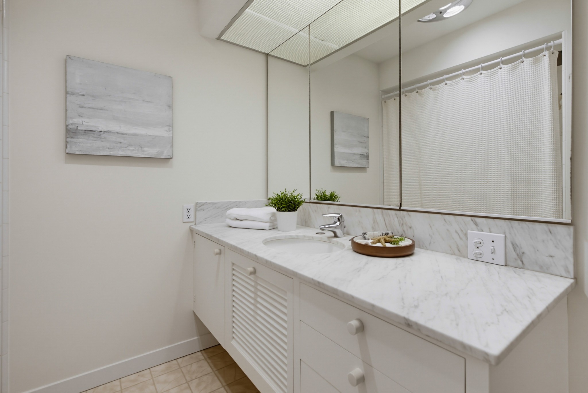 Virtual tour photo 77 of 102 for 800 Prospect St Unit 3C
