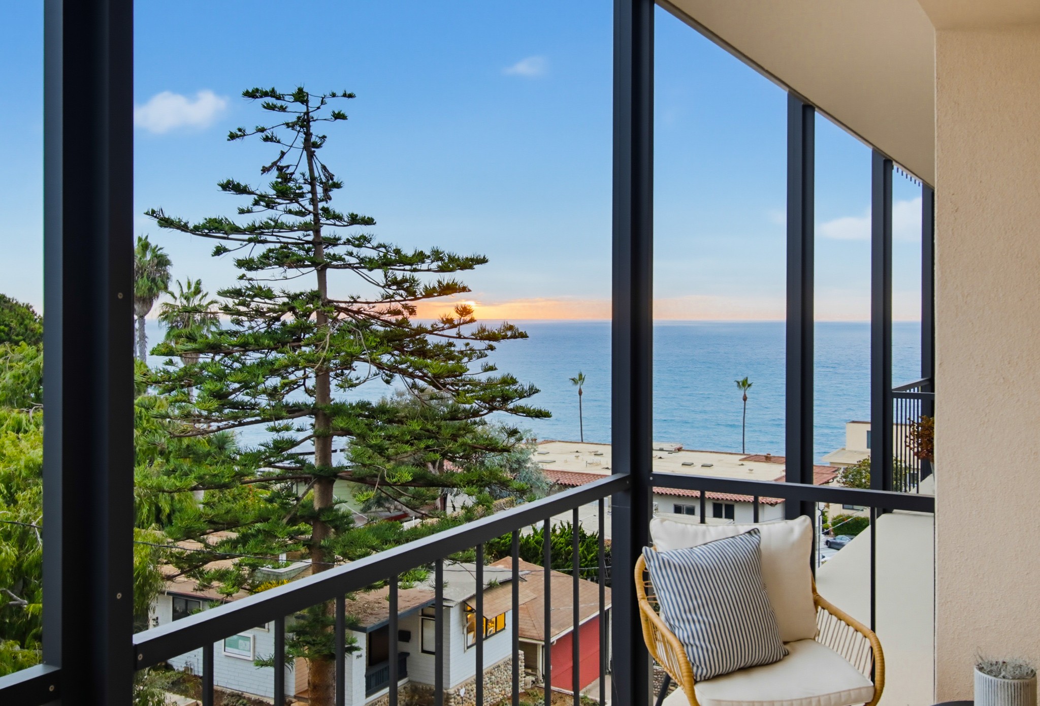 Virtual tour photo 86 of 102 for 800 Prospect St Unit 3C