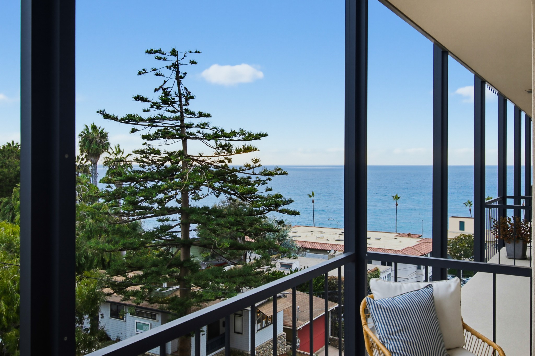 Virtual tour photo 88 of 102 for 800 Prospect St Unit 3C