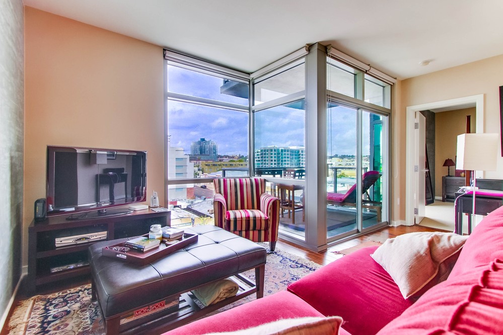 Virtual tour photo 3 of 21 for 800 The Mark Lane #602