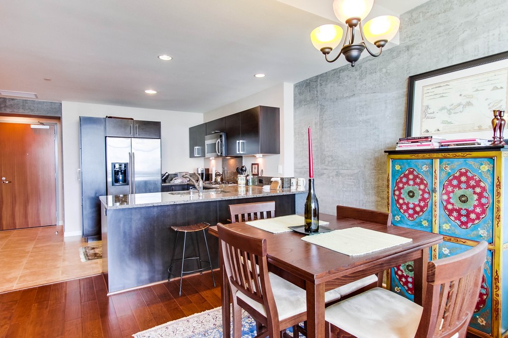 Virtual tour photo 10 of 21 for 800 The Mark Lane #602