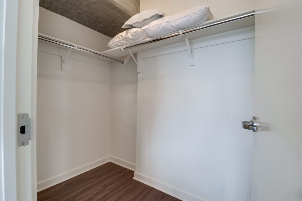 Virtual tour photo 20 of 29 for 800 The Mark Ln