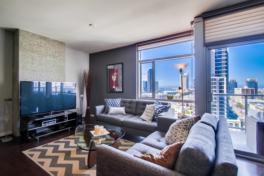 Virtual tour photo 9 of 33 for 800 The Mark Ln #1201