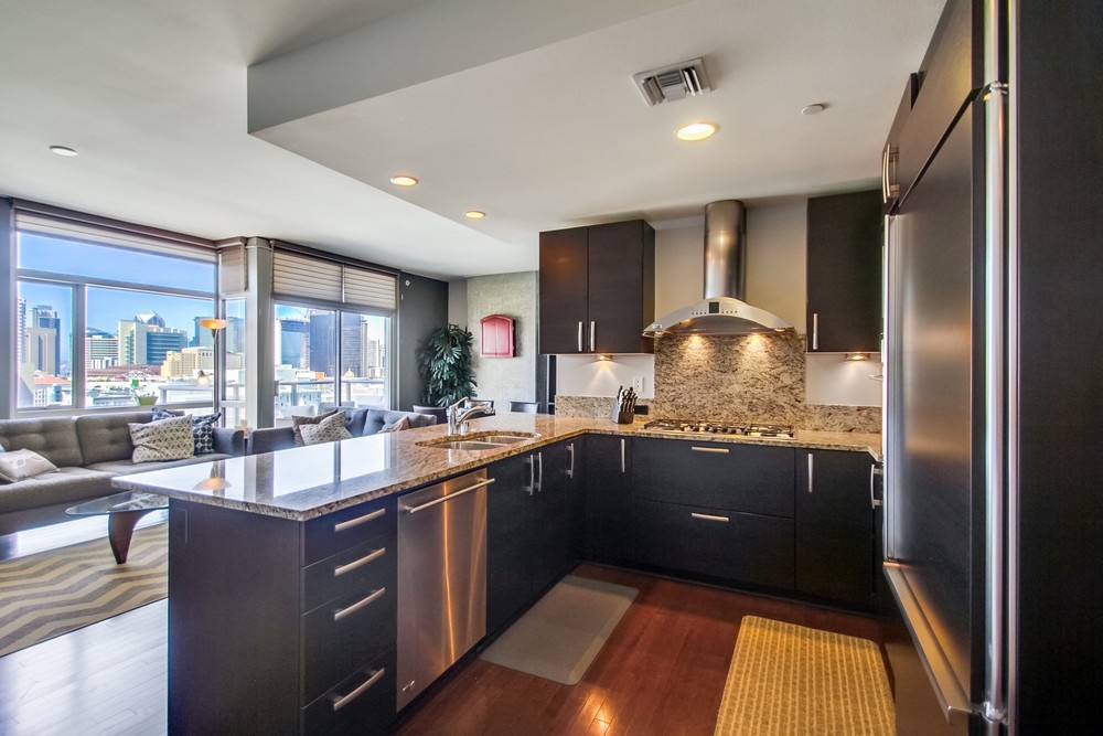 Virtual tour photo 17 of 33 for 800 The Mark Ln #1201