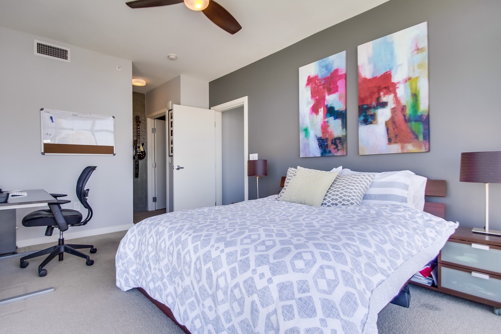 Virtual tour photo 26 of 33 for 800 The Mark Ln #1201