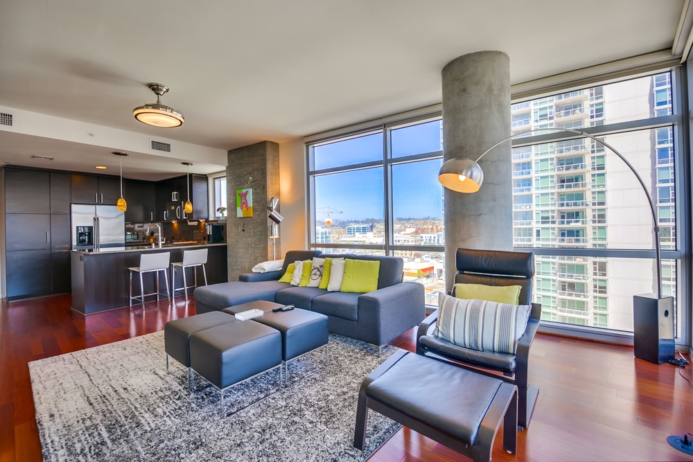 Virtual tour photo 9 of 43 for 800 The Mark Ln #1205