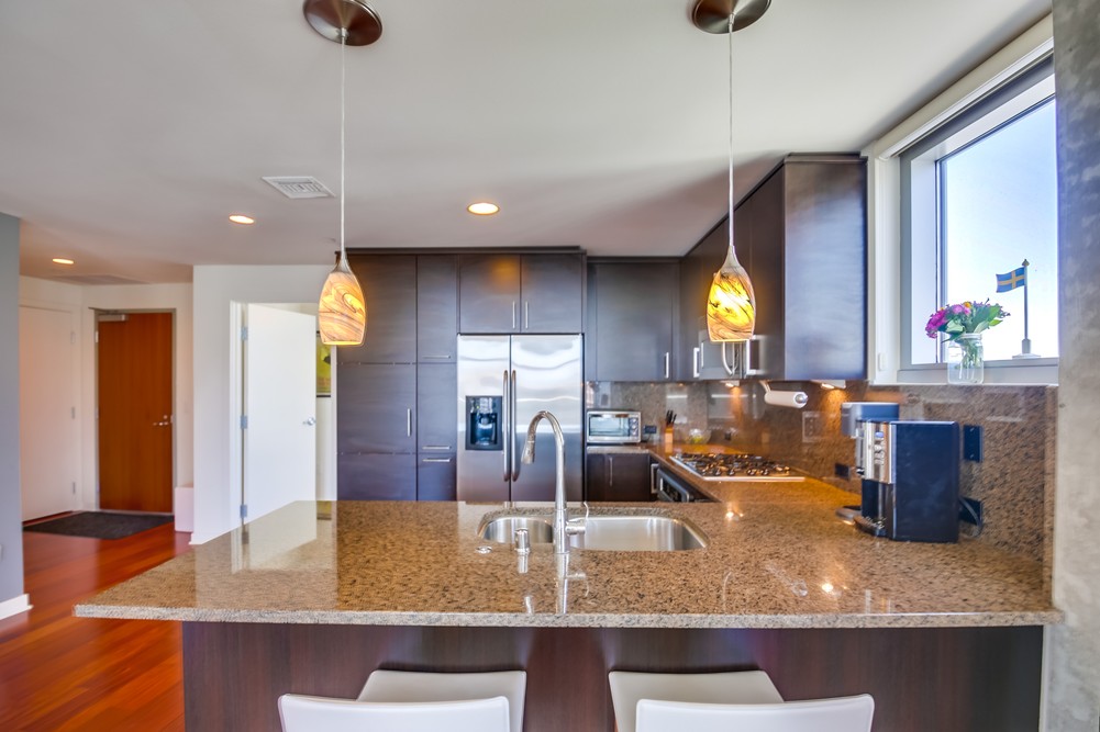 Virtual tour photo 11 of 43 for 800 The Mark Ln #1205