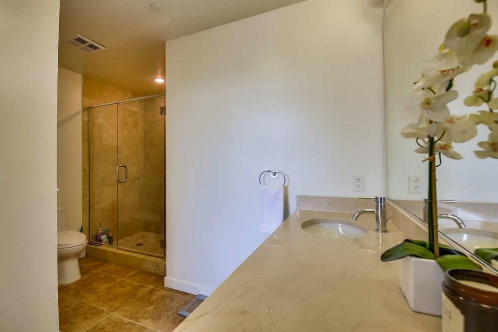 Virtual tour photo 22 of 43 for 800 The Mark Ln #1205