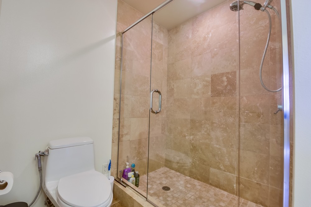 Virtual tour photo 23 of 43 for 800 The Mark Ln #1205