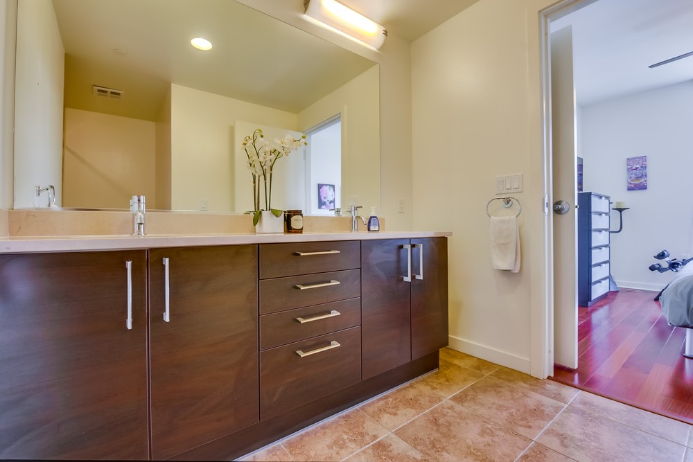 Virtual tour photo 24 of 43 for 800 The Mark Ln #1205