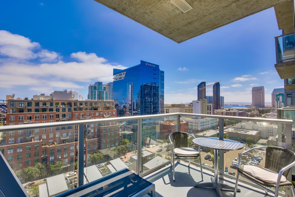 Virtual tour photo 33 of 43 for 800 The Mark Ln #1205