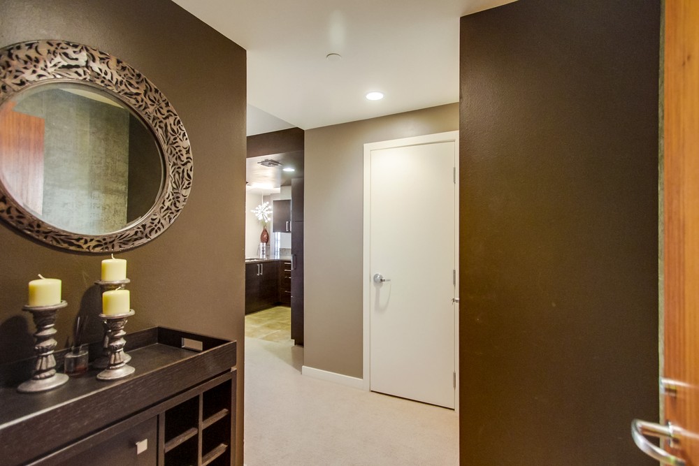 Virtual tour photo 7 of 97 for 800 The Mark Ln #1901