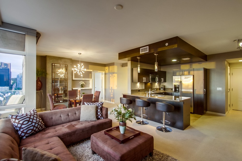 Virtual tour photo 9 of 97 for 800 The Mark Ln #1901