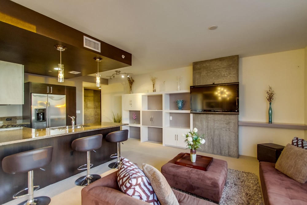 Virtual tour photo 10 of 97 for 800 The Mark Ln #1901