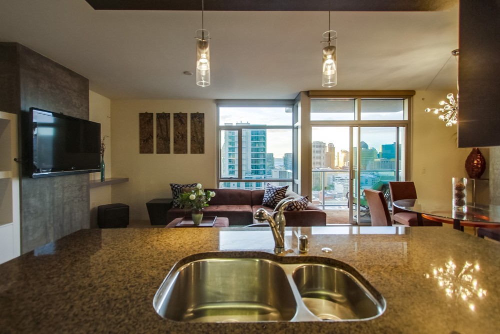 Virtual tour photo 27 of 97 for 800 The Mark Ln #1901