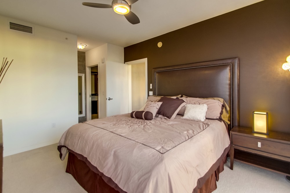 Virtual tour photo 34 of 97 for 800 The Mark Ln #1901