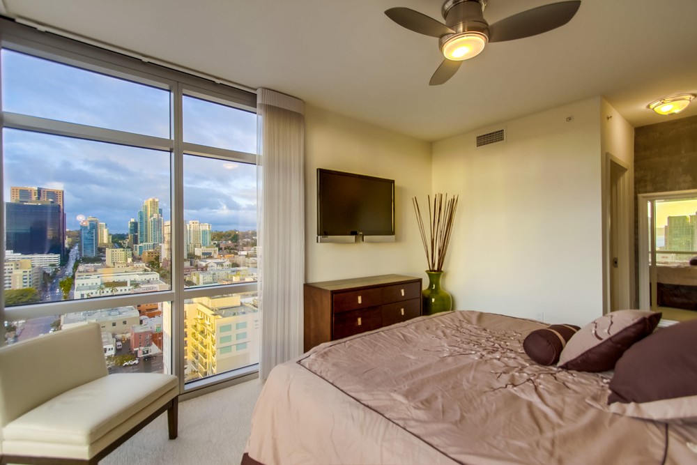 Virtual tour photo 35 of 97 for 800 The Mark Ln #1901