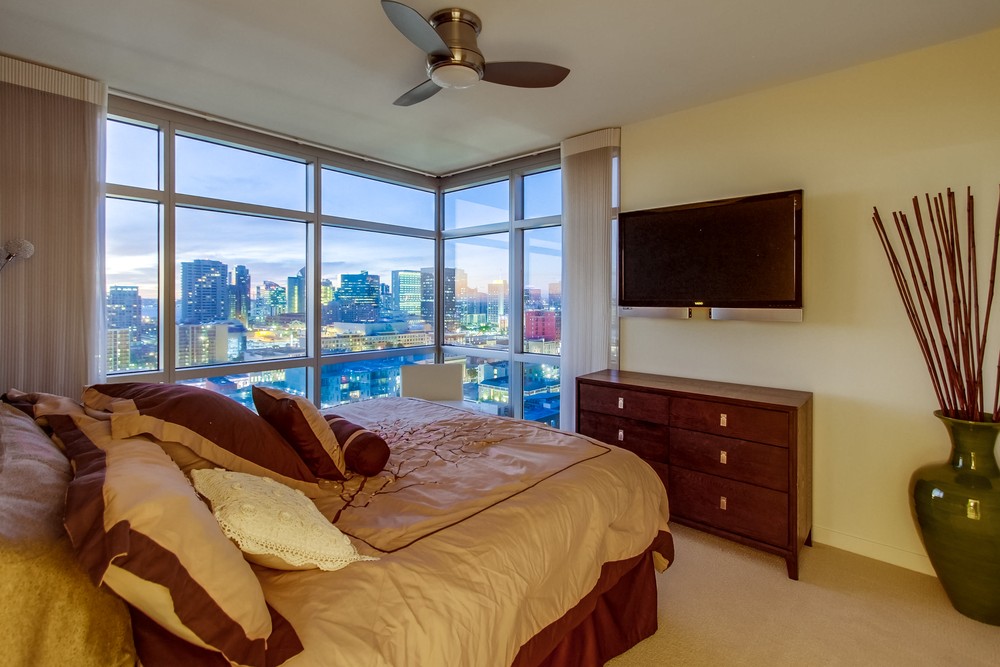Virtual tour photo 36 of 97 for 800 The Mark Ln #1901