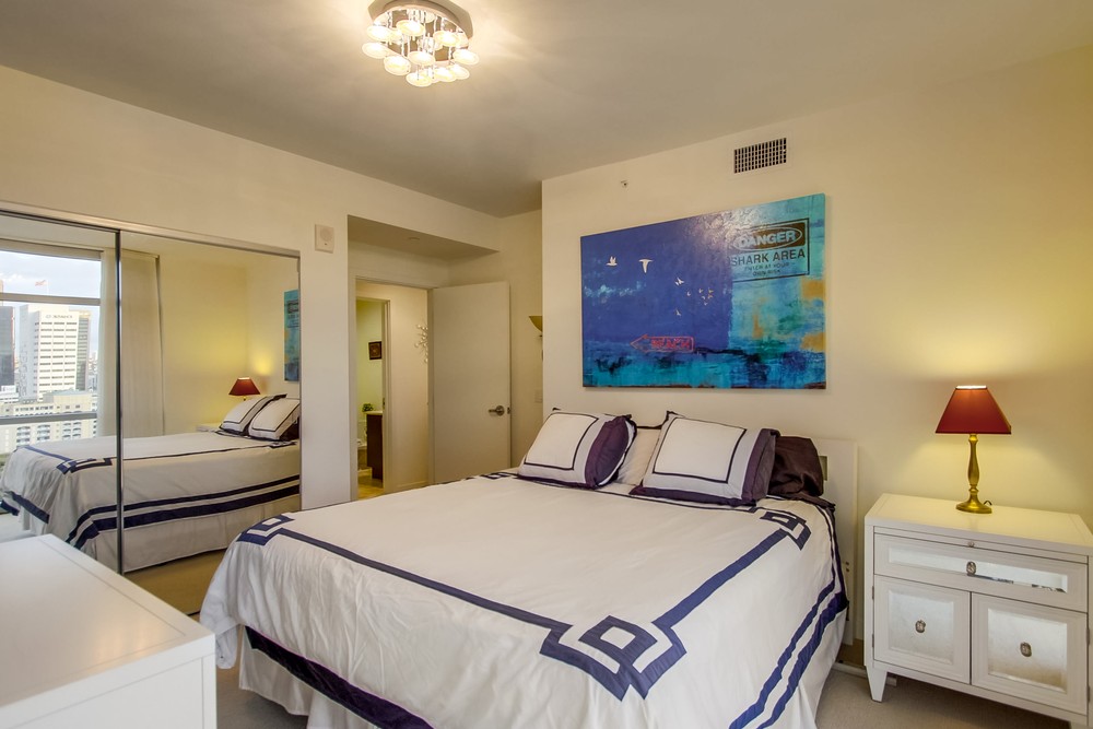 Virtual tour photo 48 of 97 for 800 The Mark Ln #1901