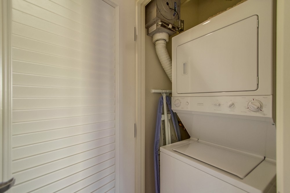 Virtual tour photo 57 of 97 for 800 The Mark Ln #1901