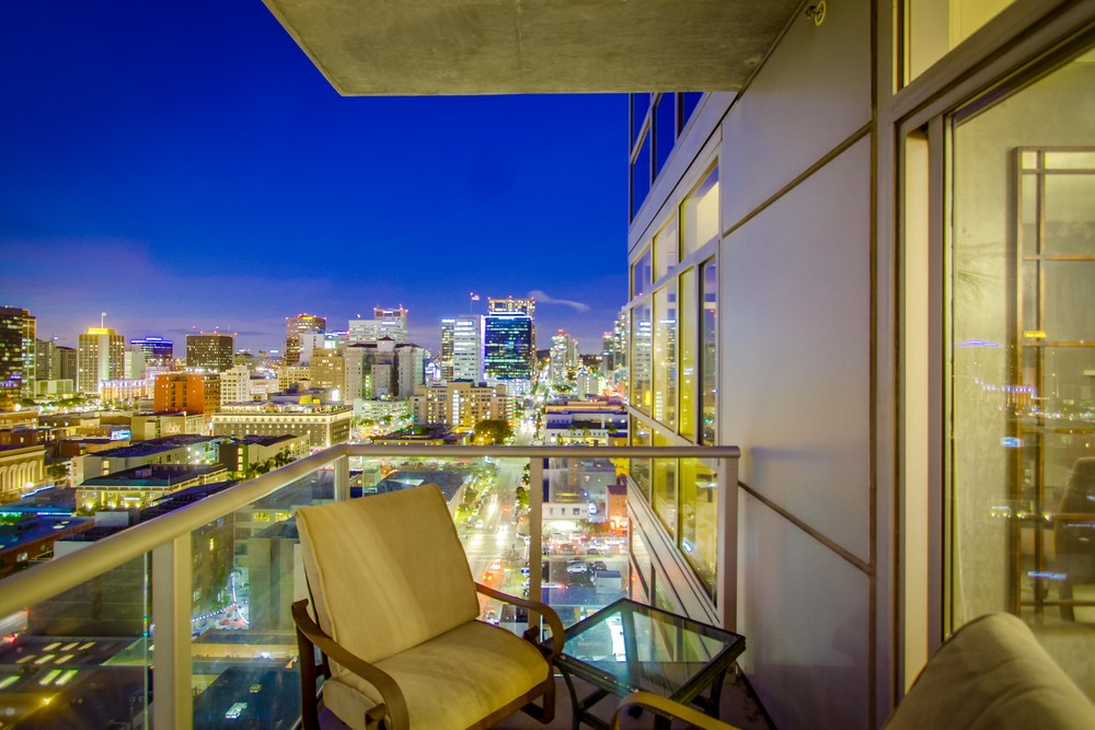 Virtual tour photo 80 of 97 for 800 The Mark Ln #1901