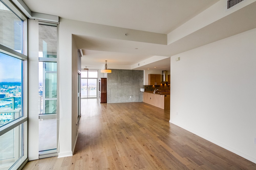 Virtual tour photo 7 of 61 for 800 The Mark Ln #3002