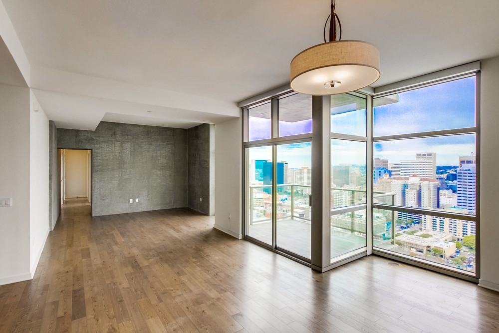 Virtual tour photo 9 of 61 for 800 The Mark Ln #3002