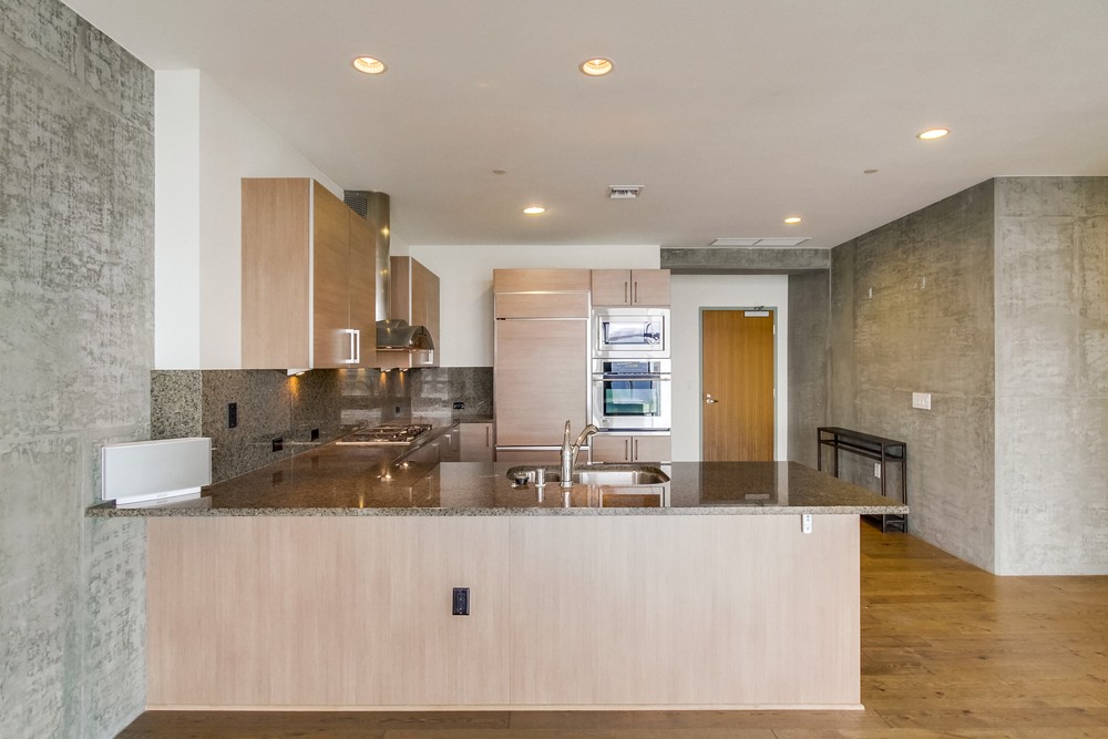 Virtual tour photo 15 of 61 for 800 The Mark Ln #3002