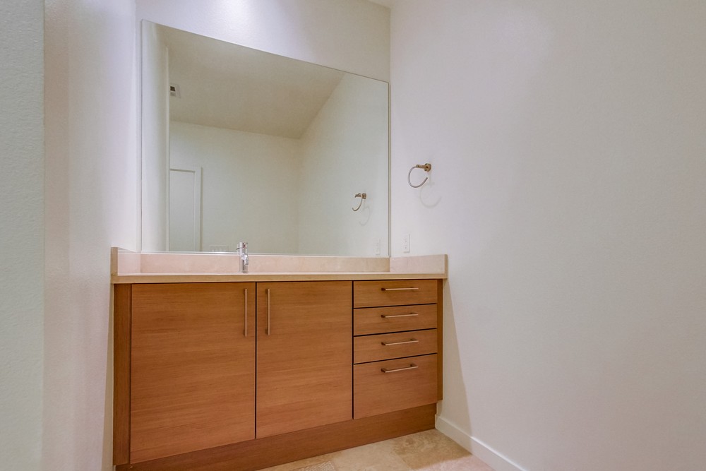 Virtual tour photo 45 of 61 for 800 The Mark Ln #3002