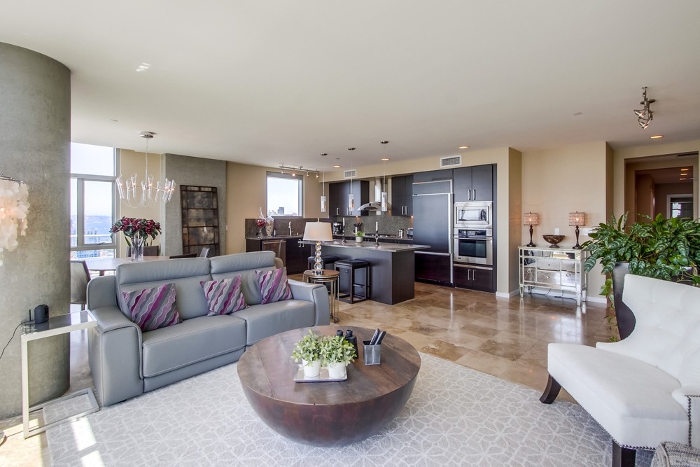Virtual tour photo 8 of 70 for 800 The Mark Ln #3101