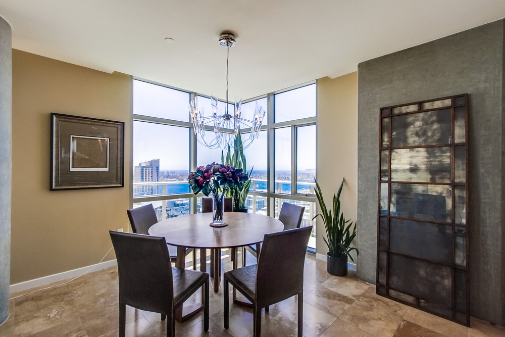 Virtual tour photo 9 of 70 for 800 The Mark Ln #3101