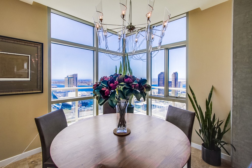 Virtual tour photo 10 of 70 for 800 The Mark Ln #3101