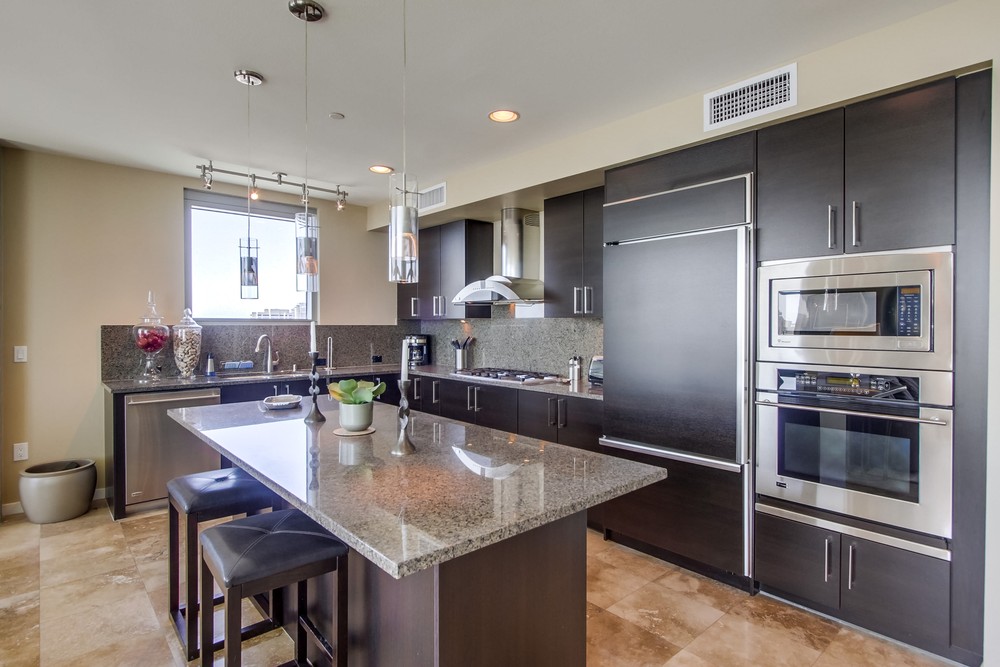 Virtual tour photo 14 of 70 for 800 The Mark Ln #3101
