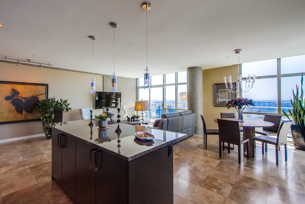 Virtual tour photo 17 of 70 for 800 The Mark Ln #3101