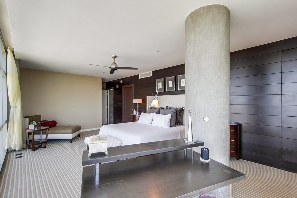 Virtual tour photo 49 of 70 for 800 The Mark Ln #3101