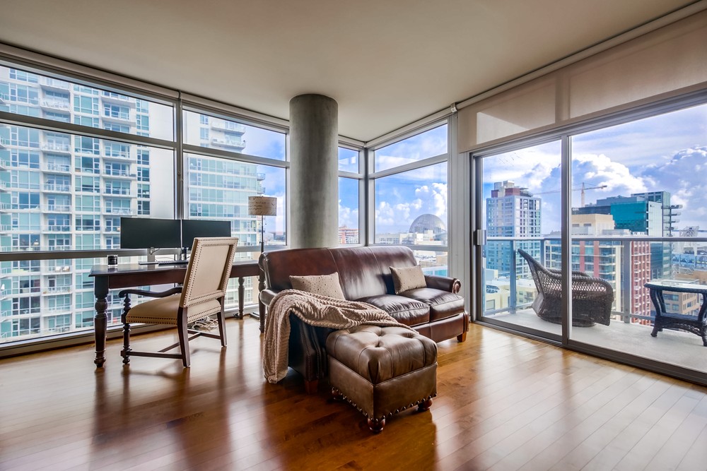 Virtual tour photo 3 of 33 for 800 The Mark Ln