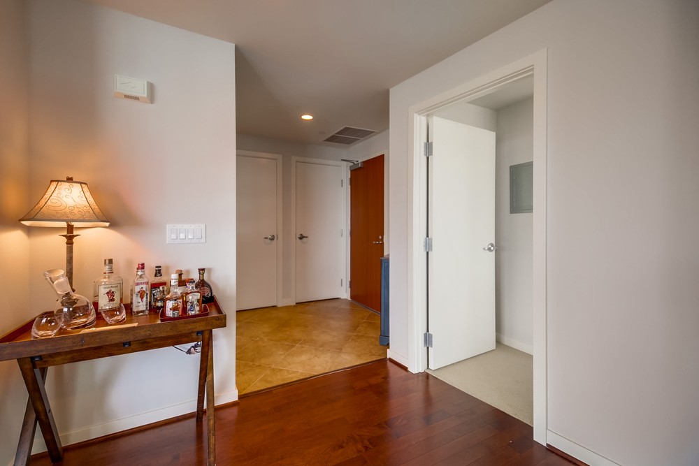 Virtual tour photo 13 of 33 for 800 The Mark Ln
