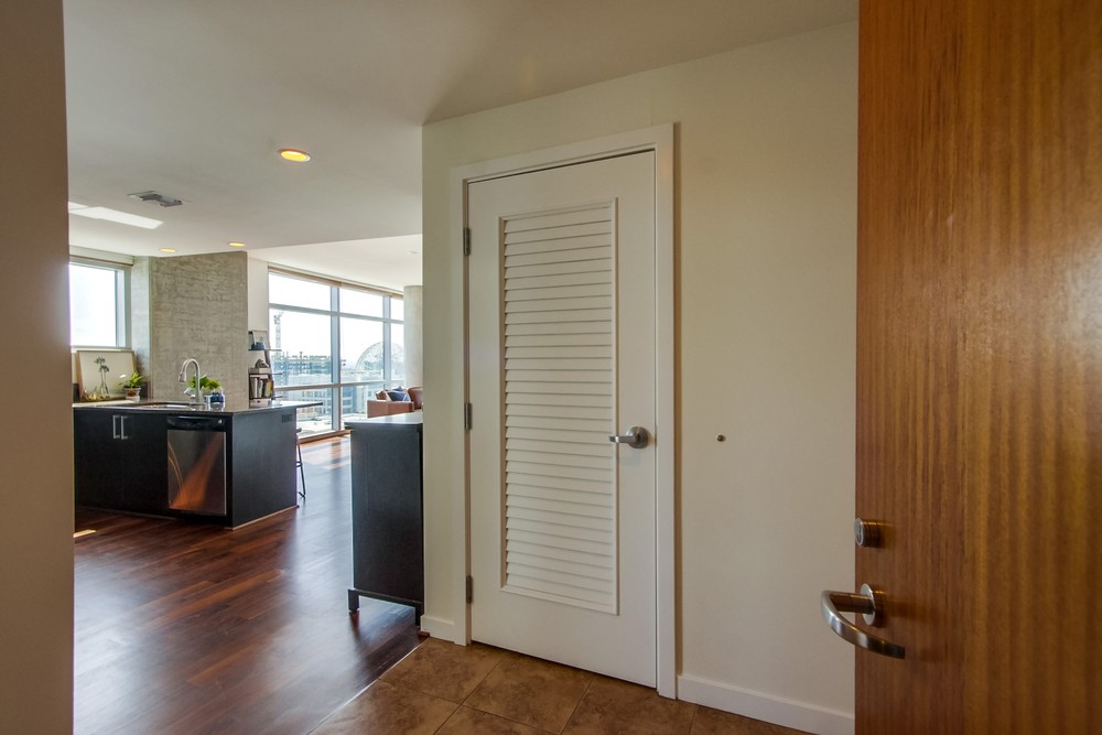 Virtual tour photo 5 of 54 for 800 The Mark Ln