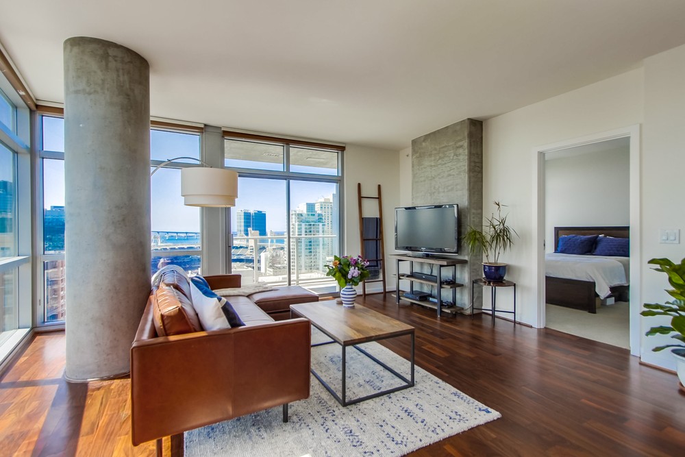 Virtual tour photo 8 of 54 for 800 The Mark Ln