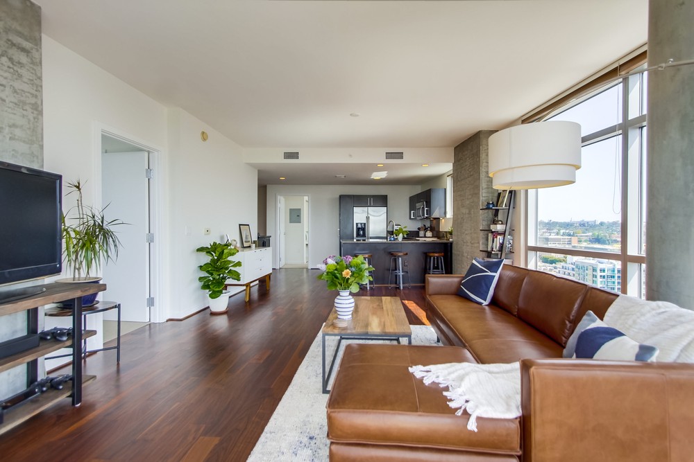 Virtual tour photo 12 of 54 for 800 The Mark Ln