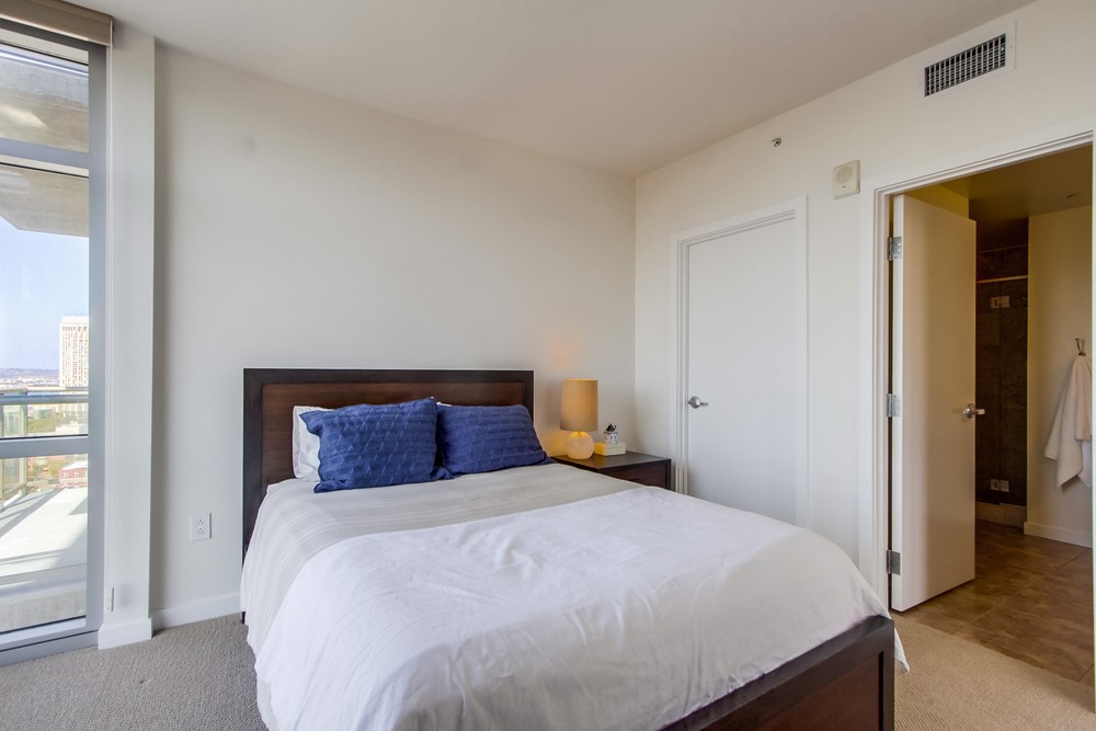 Virtual tour photo 49 of 54 for 800 The Mark Ln
