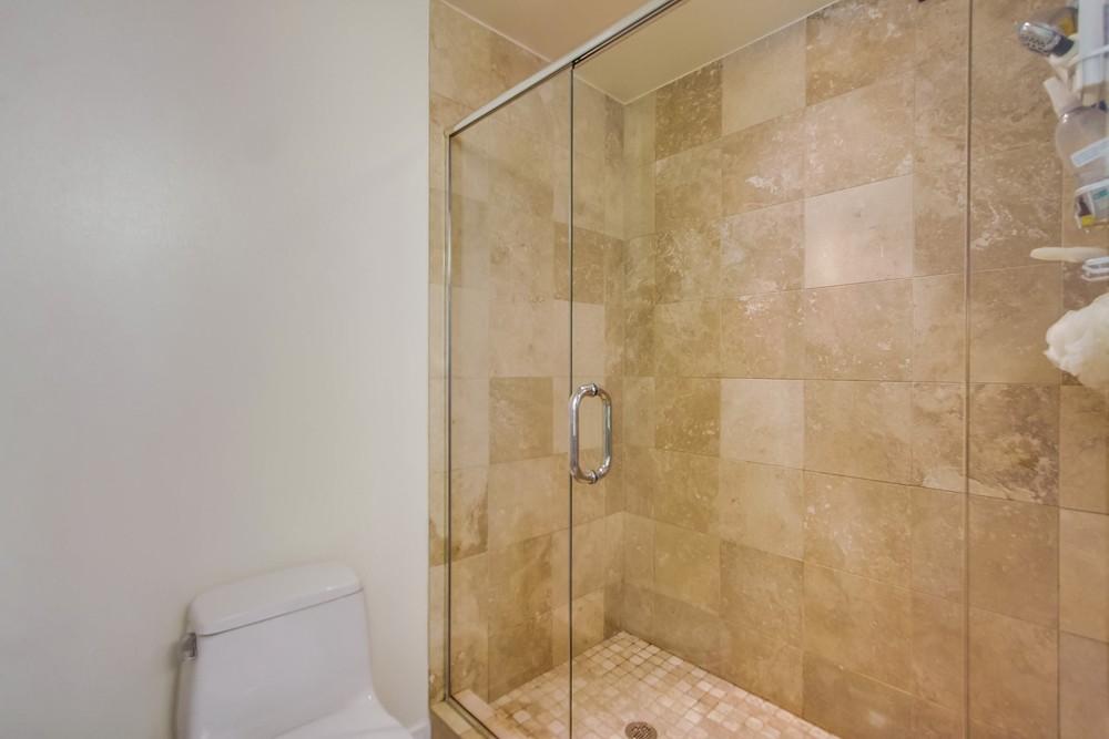 Virtual tour photo 52 of 54 for 800 The Mark Ln