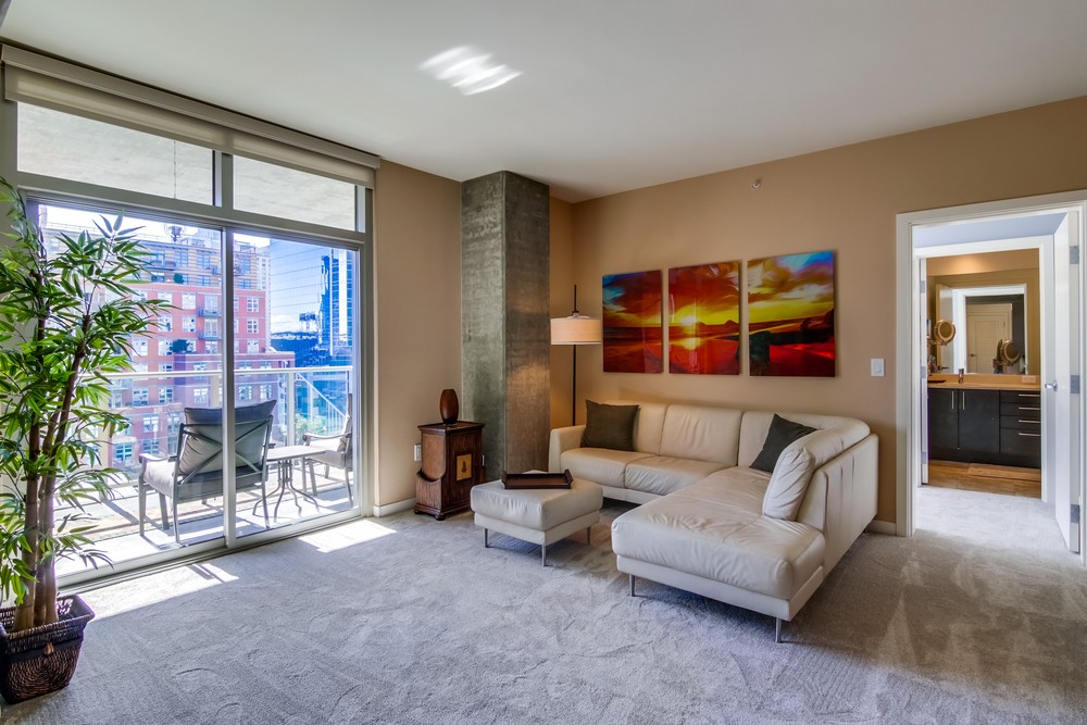 Virtual tour photo 8 of 39 for 800 The Mark Ln #707
