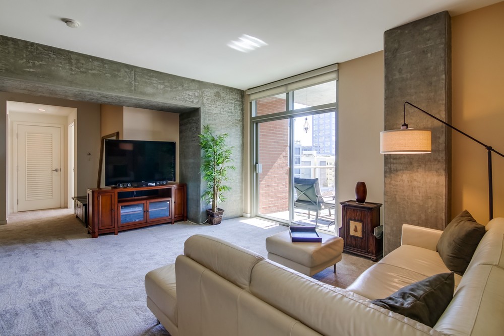 Virtual tour photo 10 of 39 for 800 The Mark Ln #707