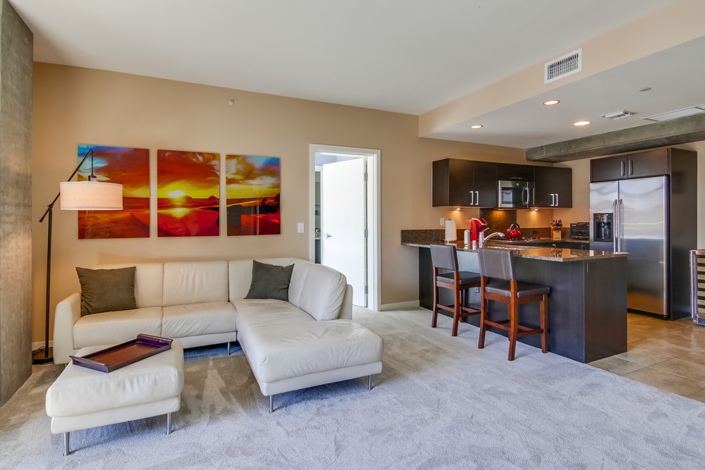 Virtual tour photo 11 of 39 for 800 The Mark Ln #707