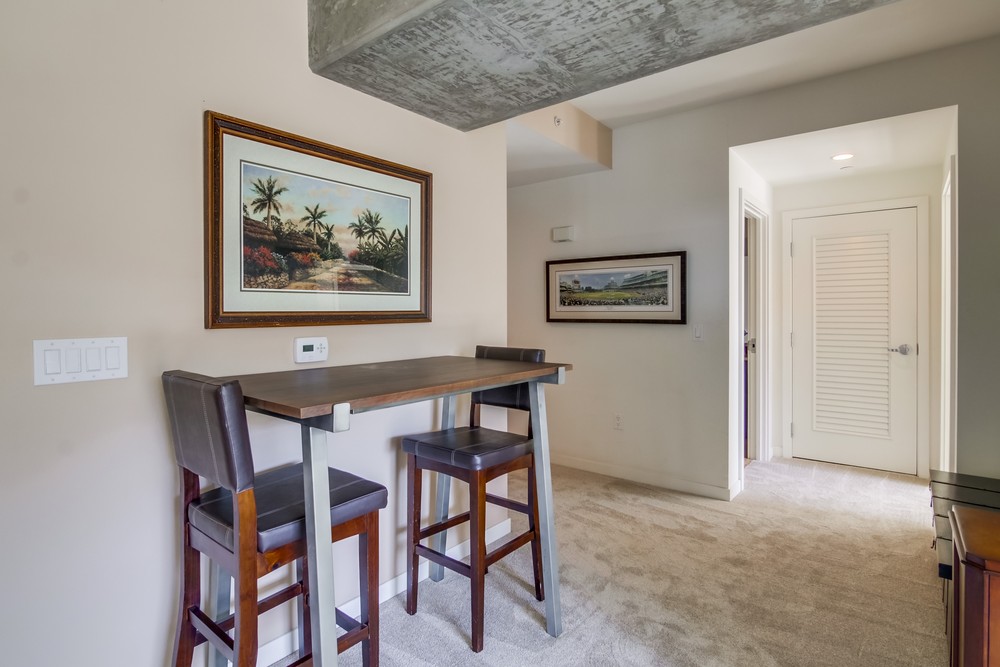 Virtual tour photo 13 of 39 for 800 The Mark Ln #707